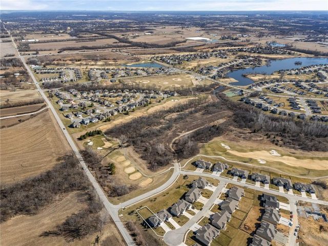 5013 N 145th Street, Basehor, KS 66007