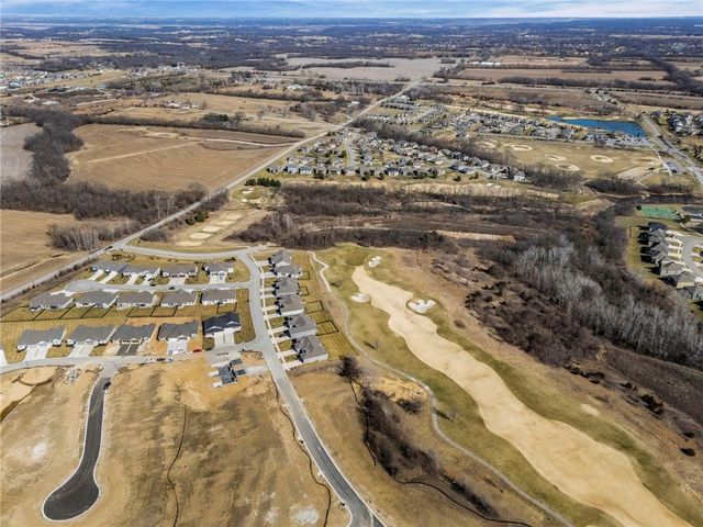 5013 N 145th Street, Basehor, KS 66007