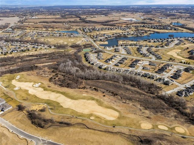 5013 N 145th Street, Basehor, KS 66007