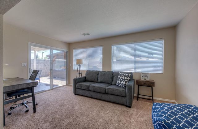 8031 E Oak Street, Scottsdale, AZ 85257