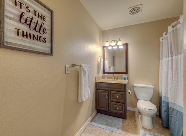 8031 E Oak Street, Scottsdale, AZ 85257
