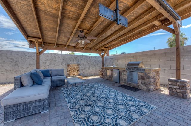 8031 E Oak Street, Scottsdale, AZ 85257