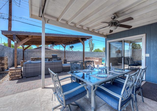 8031 E Oak Street, Scottsdale, AZ 85257