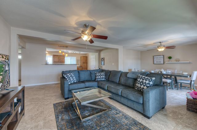 8031 E Oak Street, Scottsdale, AZ 85257
