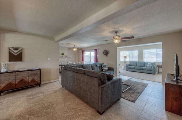 8031 E Oak Street, Scottsdale, AZ 85257
