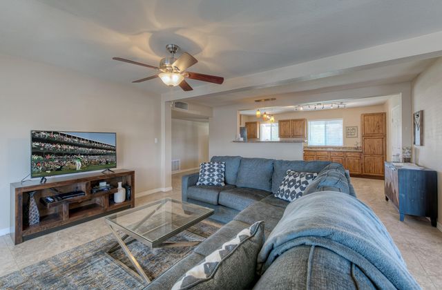 8031 E Oak Street, Scottsdale, AZ 85257