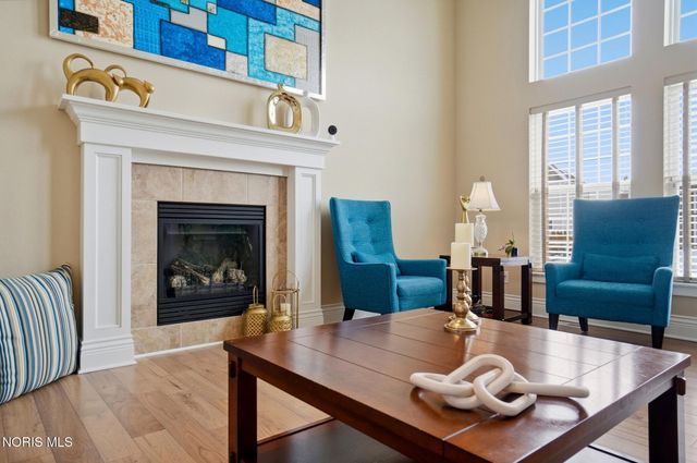 3307 Sterlingwood Lane, Perrysburg, OH 43551