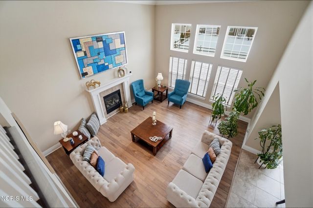 3307 Sterlingwood Lane, Perrysburg, OH 43551