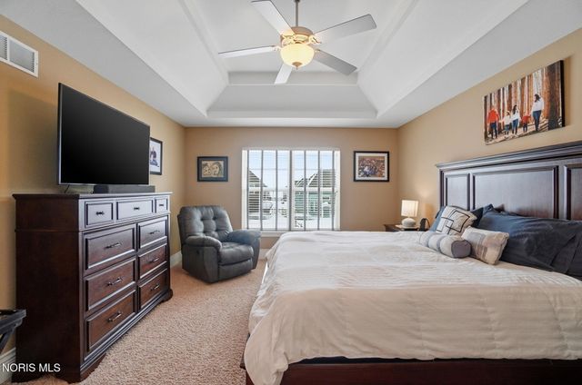 3307 Sterlingwood Lane, Perrysburg, OH 43551