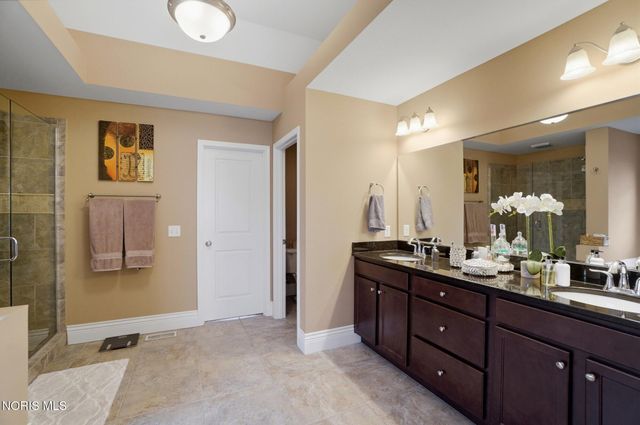 3307 Sterlingwood Lane, Perrysburg, OH 43551