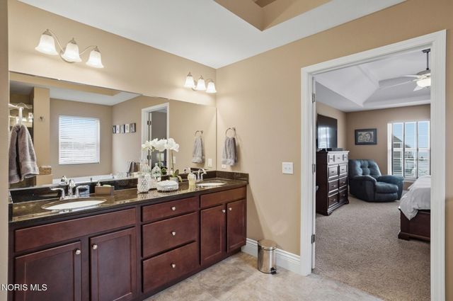 3307 Sterlingwood Lane, Perrysburg, OH 43551