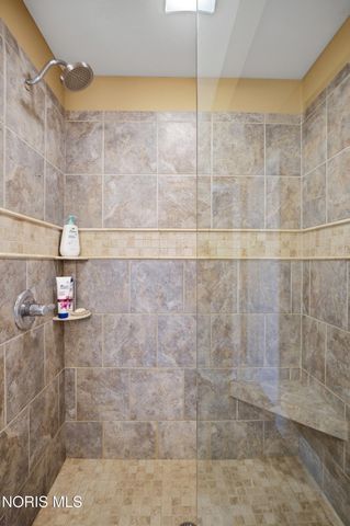 3307 Sterlingwood Lane, Perrysburg, OH 43551