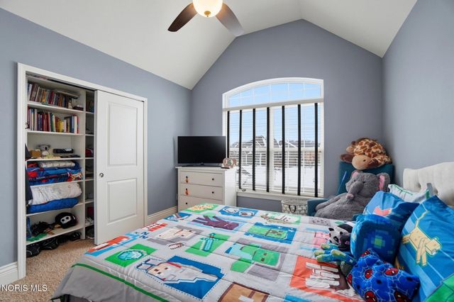 3307 Sterlingwood Lane, Perrysburg, OH 43551
