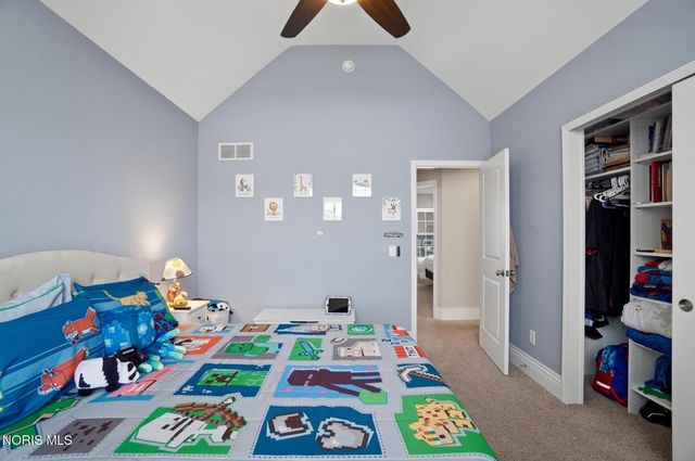 3307 Sterlingwood Lane, Perrysburg, OH 43551