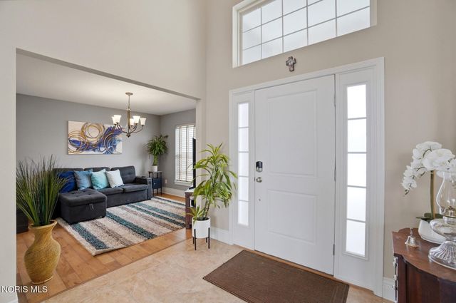 3307 Sterlingwood Lane, Perrysburg, OH 43551