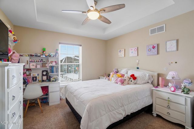 3307 Sterlingwood Lane, Perrysburg, OH 43551