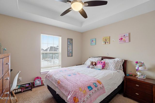 3307 Sterlingwood Lane, Perrysburg, OH 43551