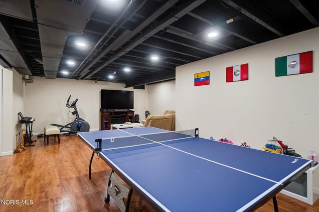 3307 Sterlingwood Lane, Perrysburg, OH 43551