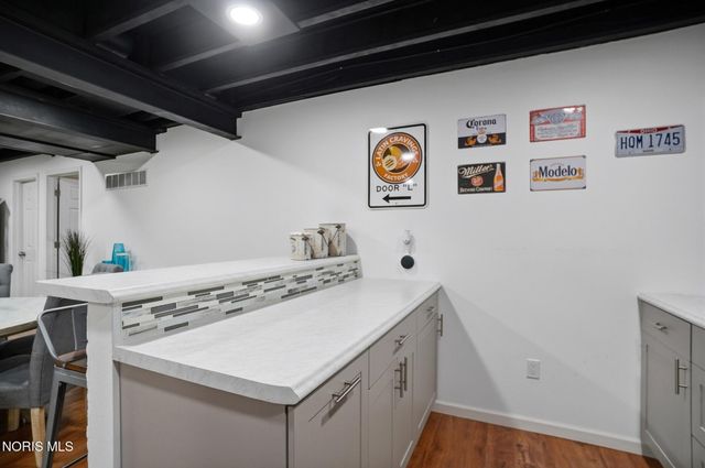 3307 Sterlingwood Lane, Perrysburg, OH 43551