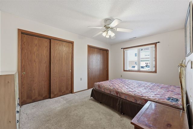 732 S Market Street 6, Solon, IA 52333