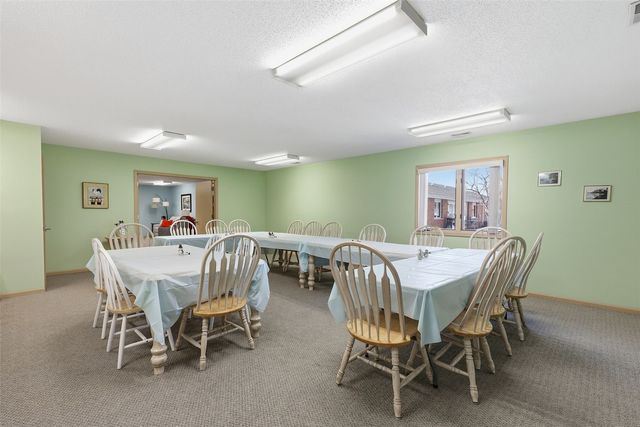 732 S Market Street 6, Solon, IA 52333