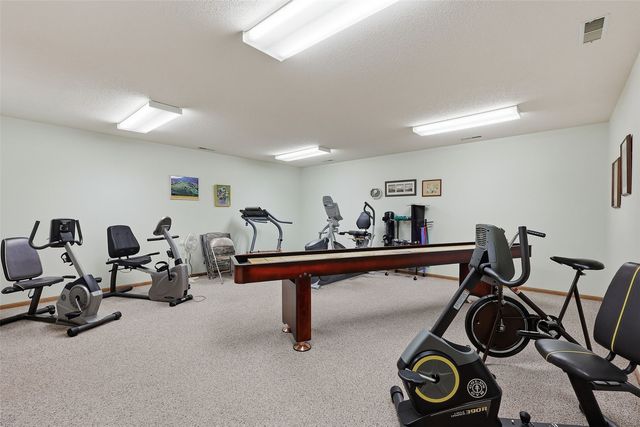 732 S Market Street 6, Solon, IA 52333