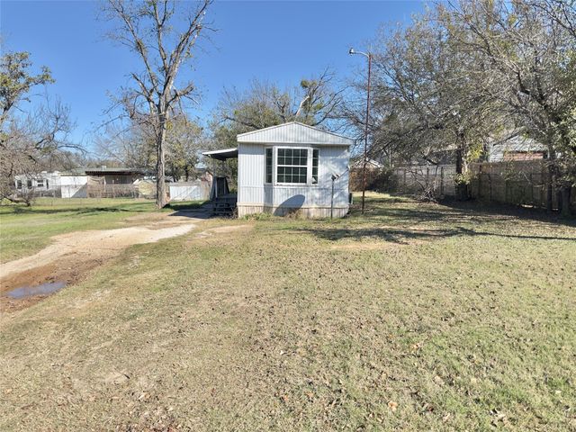 3003 Rockwood Drive, Granbury, TX 76048