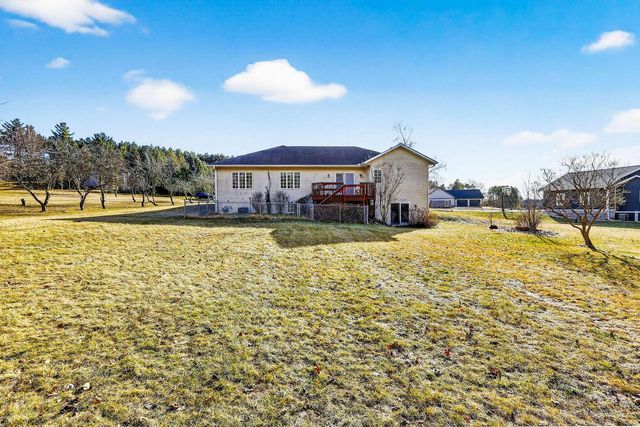N7351 Ptarmigan DRIVE, Pardeeville, WI 53954