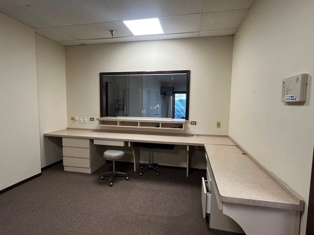 9944 S ROBERTS Road 107, Palos Hills, IL 60465
