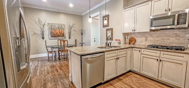 1784 PENSHURST DR, Collierville, TN 38017