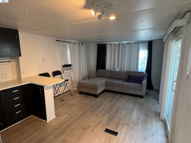 2399 E 14th 44, San Leandro, CA 94577