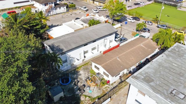 1542 NW 35th St, Miami, FL 33142