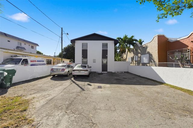 1542 NW 35th St, Miami, FL 33142