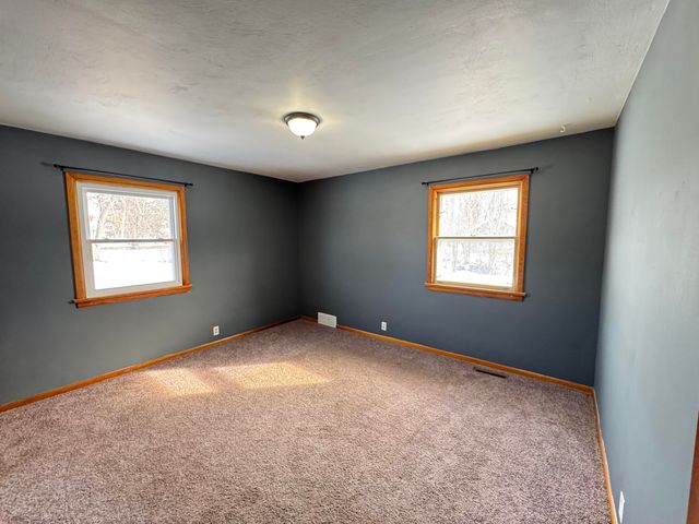 3334 W Glendora Road, Weesaw Twp, MI 49128