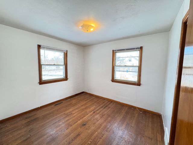 3334 W Glendora Road, Weesaw Twp, MI 49128