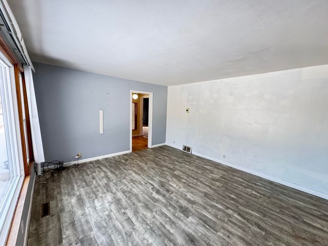 3334 W Glendora Road, Weesaw Twp, MI 49128