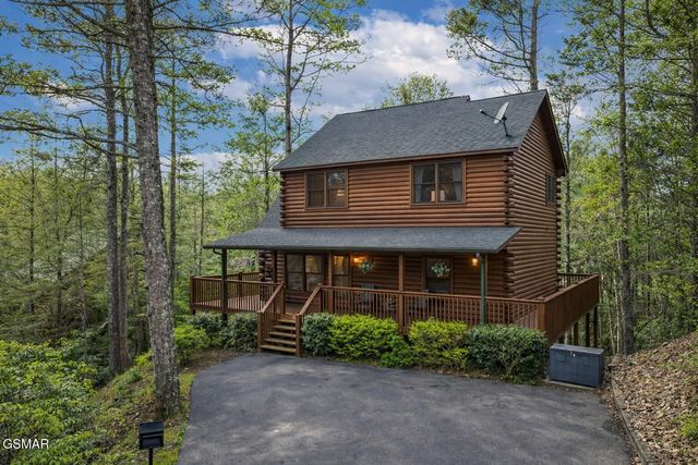 422 Pa Proffitt Road, Gatlinburg, TN 37738