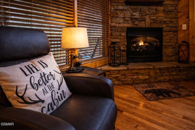 422 Pa Proffitt Road, Gatlinburg, TN 37738