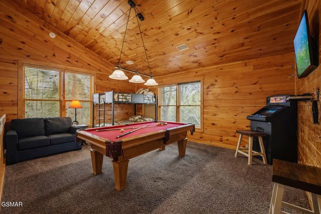 422 Pa Proffitt Road, Gatlinburg, TN 37738