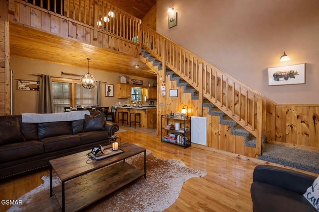 422 Pa Proffitt Road, Gatlinburg, TN 37738