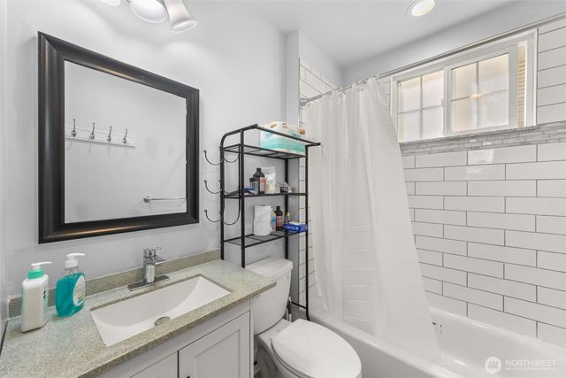 2021 15th Avenue S, Seattle, WA 98144