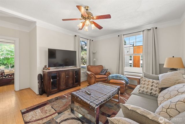 2021 15th Avenue S, Seattle, WA 98144