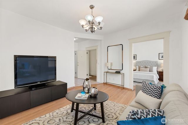 2021 15th Avenue S, Seattle, WA 98144