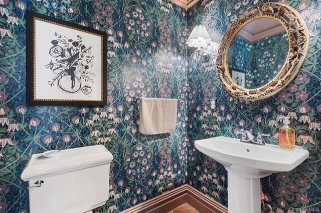 351 W Lake Boulevard, Carmel, NY 10541