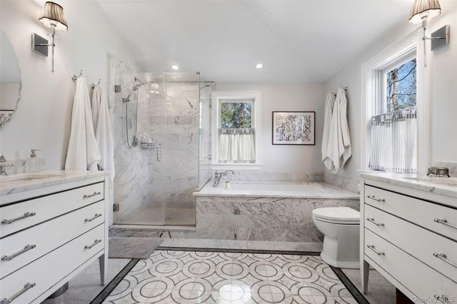 351 W Lake Boulevard, Carmel, NY 10541
