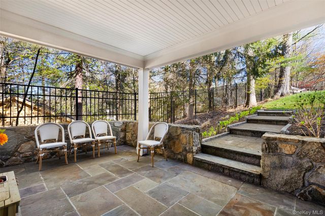 351 W Lake Boulevard, Carmel, NY 10541