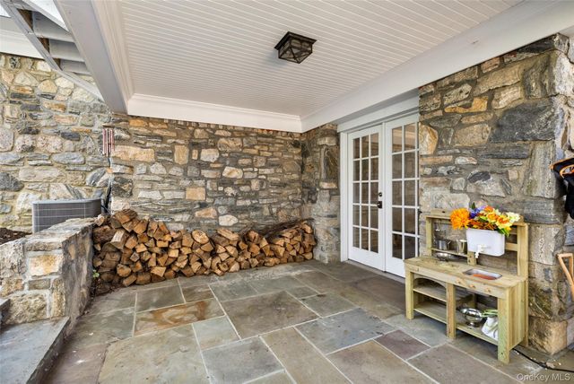 351 W Lake Boulevard, Carmel, NY 10541