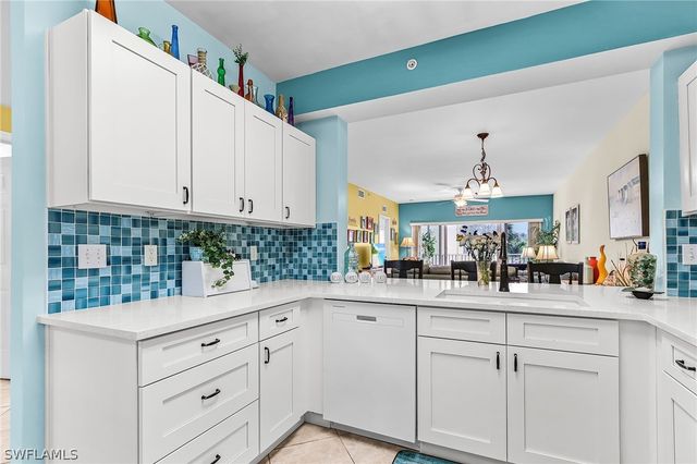 10010 Maddox LN 215, Bonita Springs, FL 34135