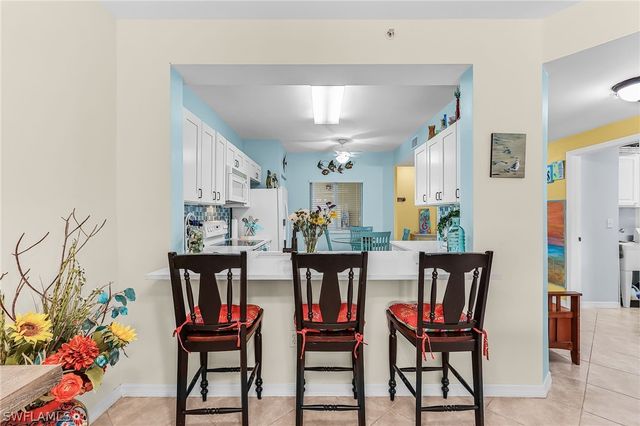 10010 Maddox LN 215, Bonita Springs, FL 34135