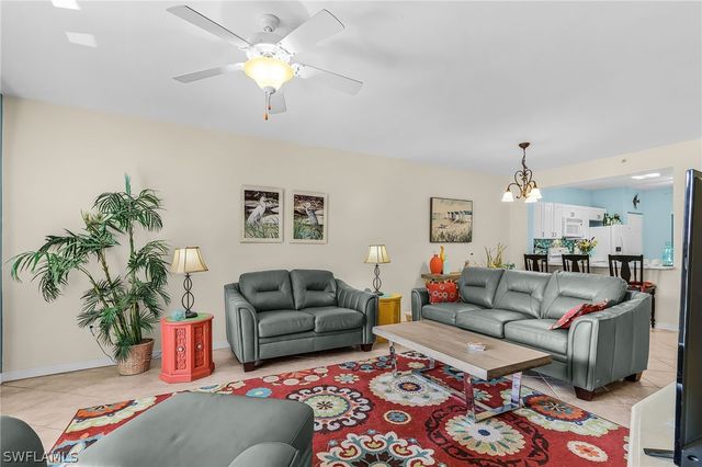 10010 Maddox LN 215, Bonita Springs, FL 34135